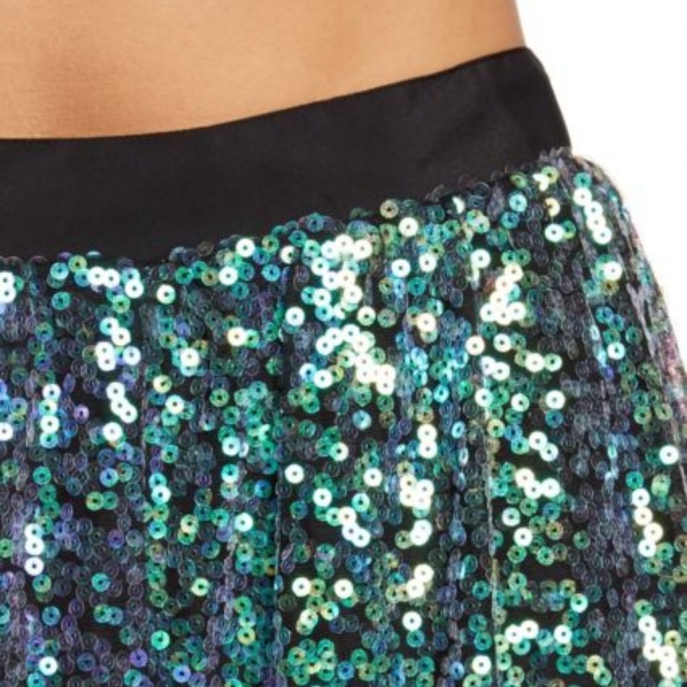 BCBGeneration Shorts - Picture 3 of 7